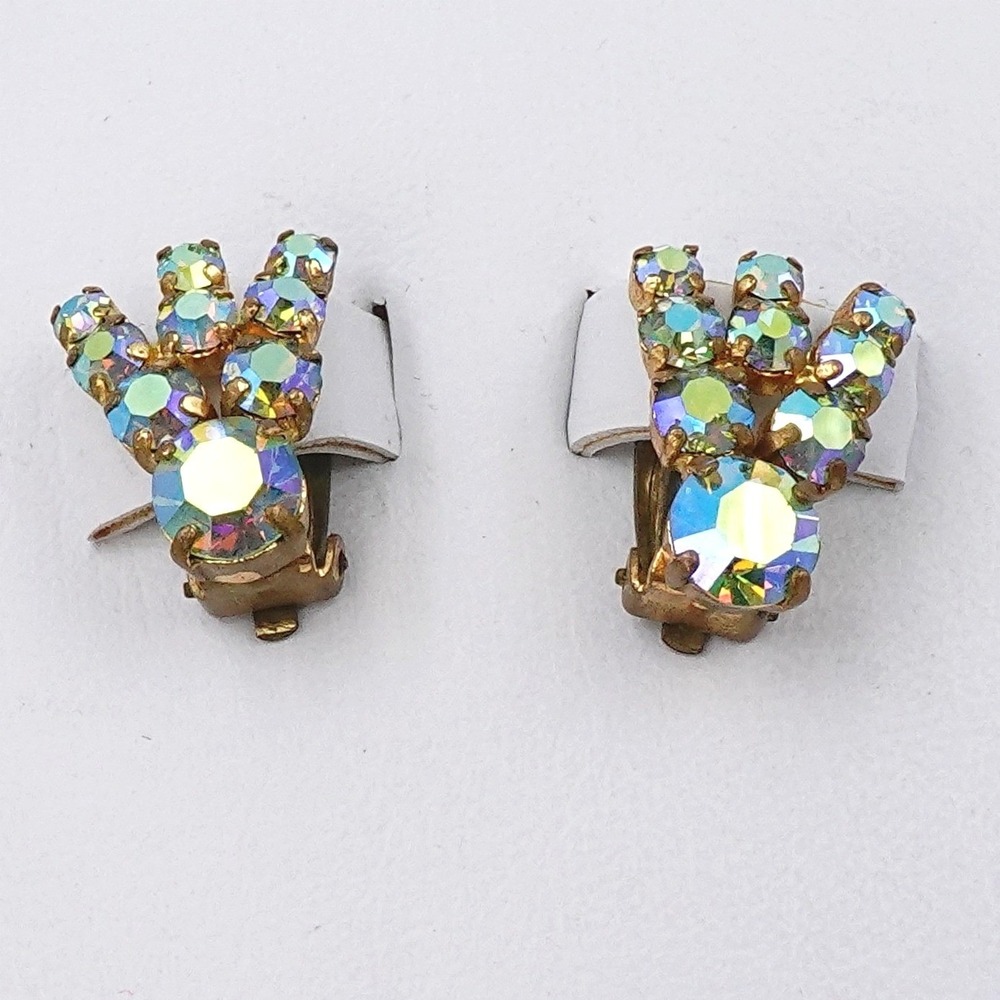 VTG West Germany‎ Aurora Borealis Rhinestone V Shape Clip On Earrings Iridescent